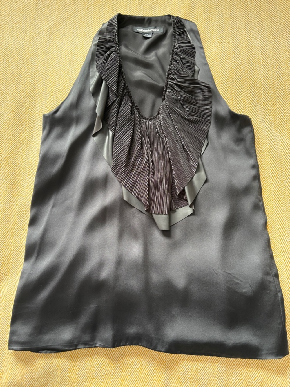 Silk Valerie Dumaine Black Racer Back Shell Top - size medium